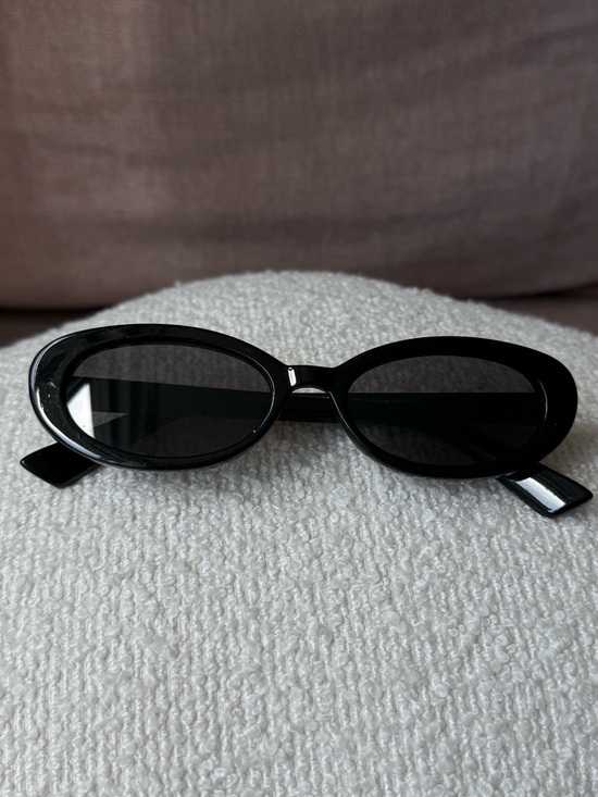 H&M Accessories - H&M Black Sunglasses Minimal Chic Everyday Classic